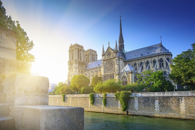 Paris Tour with Lunch at the Eiffel Tower and Seine River Cruise - Eiffel Tower Priority Lunch at Madame Brasserie: The Main Event