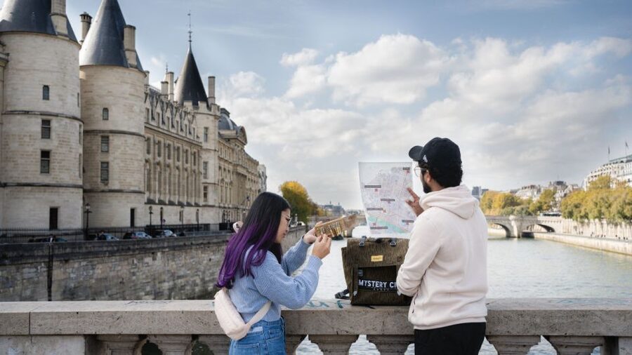 Paris: Treasure Hunt & Walking Tour "Marie Curie's secret" - Timing, walking style, and how to make it enjoyable