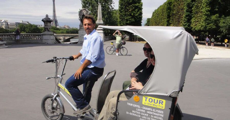 Paris Tuk-Tuk: 2, 4 or 6H First Highlights & Parisian Areas - A Half-Day Feel Without the Footsore: How the Tuk-Tuk Works