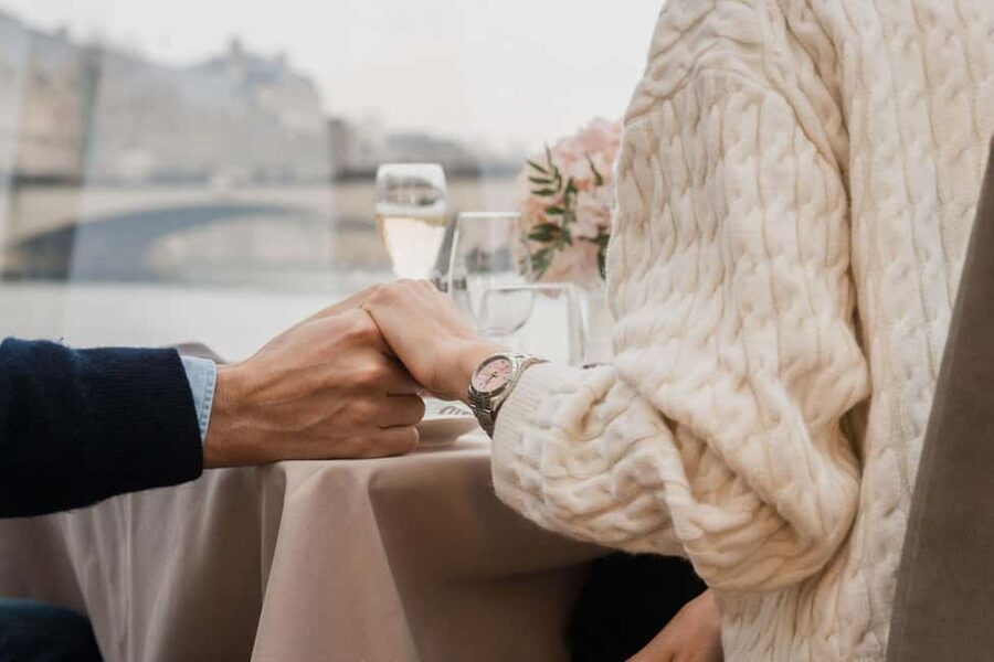 Paris : Valentine's Day Diner Cruise on the Seine river - Île de la Cité and Notre-Dame from the river