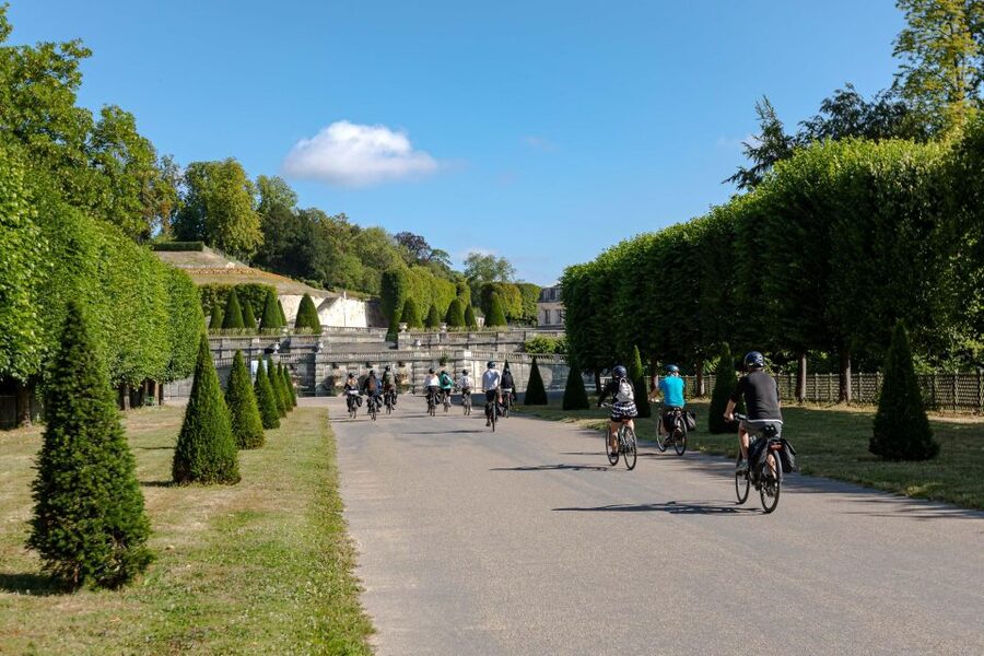 Paris: Versailles Palace and Queen Hamlet E-Bike Tour - Who this e-bike tour fits best