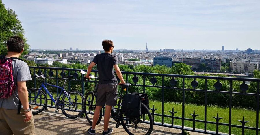 Paris: Versailles Palace and Queen Hamlet E-Bike Tour - Escaping Paris on bike paths toward Saint-Cloud