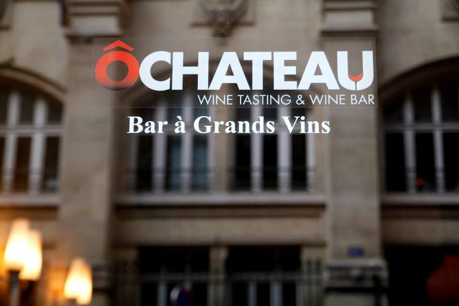 Paris: Wine and Cheese Lunch - Getting settled at Ô Chateau, and what the setting adds