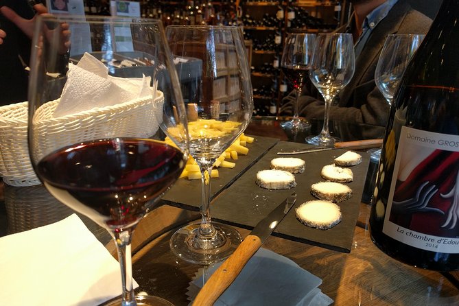 Paris Wine and Cheese Pairing Private Masterclass in a Bistrot - What You Actually Taste: Four Wines, Three Cheeses, and Real Pairing Practice