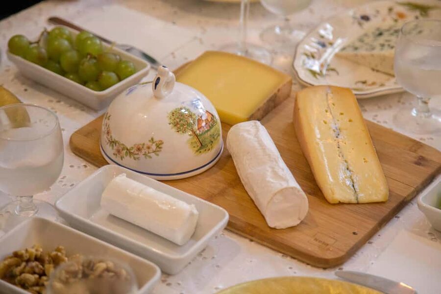 Paris: Wine and Cheese Tasting with a Chef Sommelier - Inside the restaurant tasting: six cheeses, three wines, and the sides that make it work