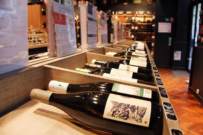 Paris Wine and Cheese Tastings Class near Le Marais - Entering Le Vin qui parle, where the lesson starts
