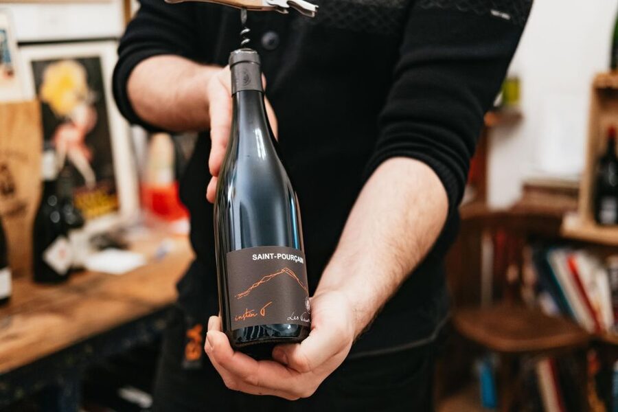 Paris: Wine Tasting Experience with 6 Wines and Cheese Board - Should you book this Paris Wine Co wine and cheese tasting?