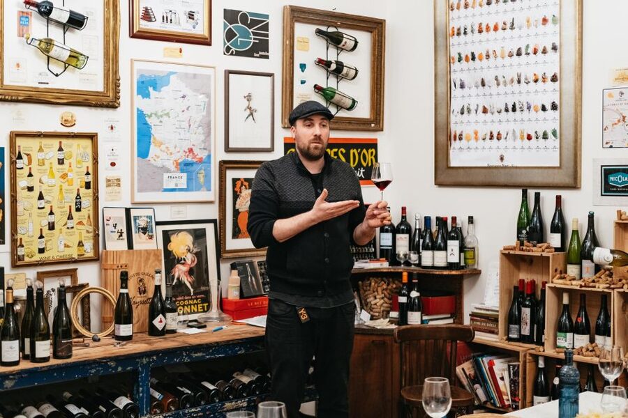 Paris: Wine Tasting Experience with 6 Wines and Cheese Board - A retro Paris boutique where 6 wines become a lesson