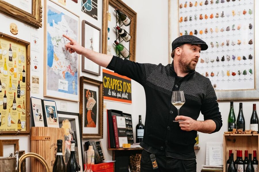 Paris: Wine Tasting Experience with 6 Wines and Cheese Board - What you taste: the six-wine lineup across real French regions