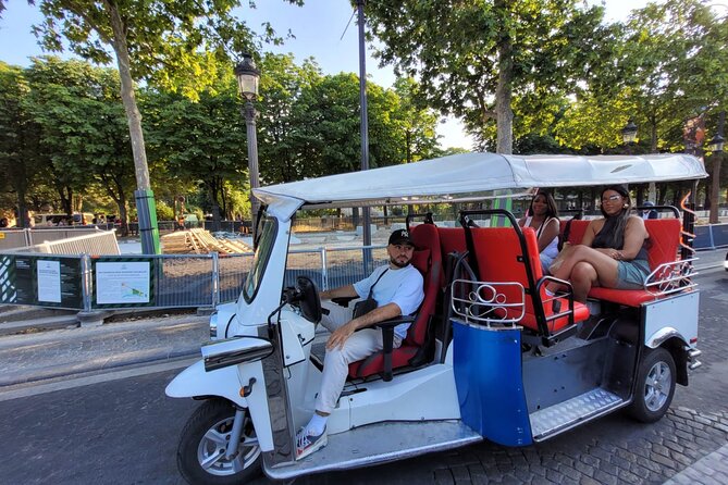 Paris with a Tuk Tuk - Private 2-Hour TukTuk Tour - Stop 3: Champs-Élysées, the famous boulevard in motion