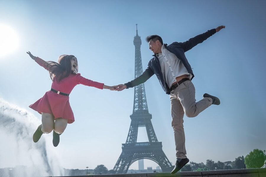 Parisian Proposal Perfection. Photography/Reels & Planning - Choosing the best time of day for crowds and light