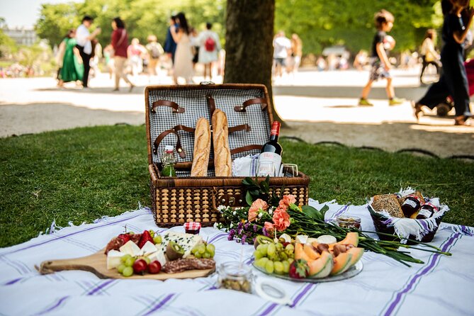 Parisian Romantic Picnic - Quick hits before you book