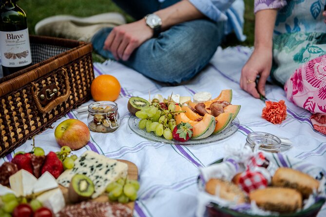 Parisian Romantic Picnic - Lunch or Dinner Choice, and How Setup and Cleanup Actually Works