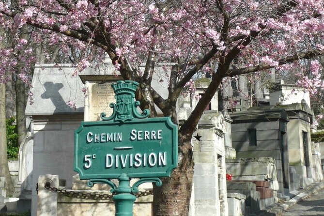 Père Lachaise Cemetery Art: Watercolor Postcard Workshop in Paris - The Small-Group Effect: What Makes This Workshop Feel Personal