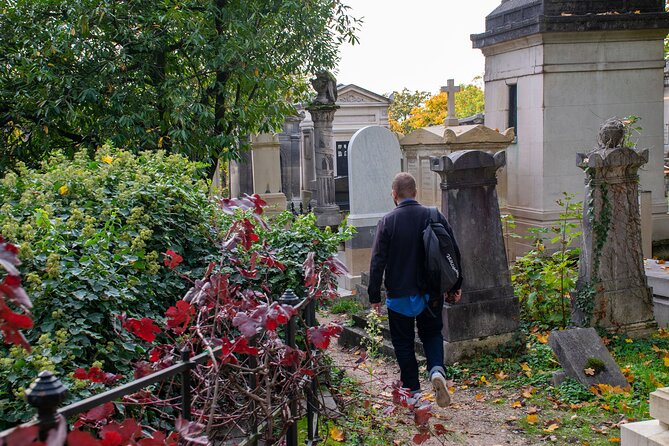 Père Lachaise Cemetery Tour: A Stroll Through Immortal History - Comfort, weather, and practical tips that actually help