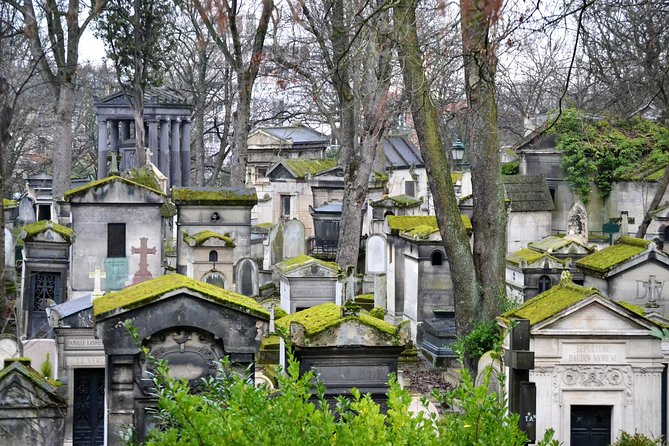 Pere Lachaise Cemetery Walking Tour in Paris - Why Père Lachaise feels like Paris, in miniature