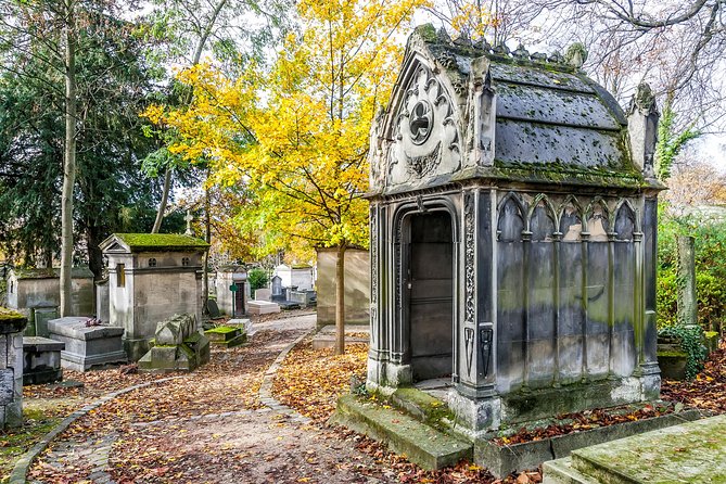 Père Lachaise Cemetery Walking Tour - Semi-Private 12ppl Max - Tour condition promise: rain or shine and what that means for your packing list