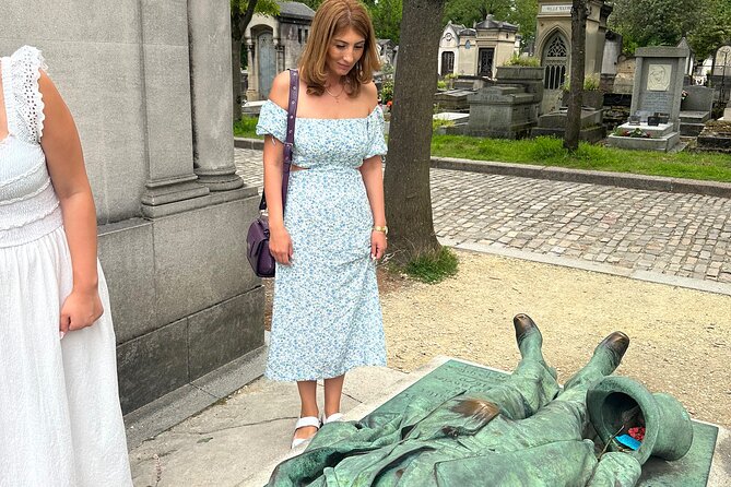 Père Lachaise's Cemetery Celebrities and Ghosts Mystery Tour - Key highlights to know before you go