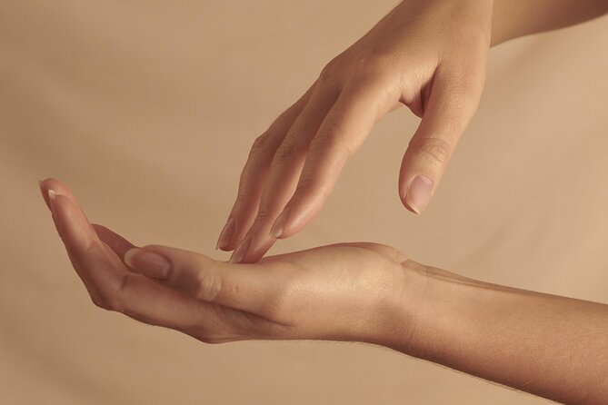 Personal Workshop in Paris 100% Natural Skincare Routine - Face auto-massage gestures you can repeat at home