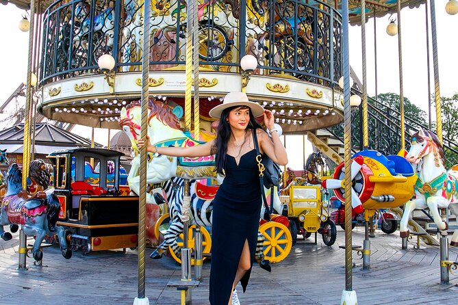 Photo Session Around Eiffel Tower - Trocadéro plateau, gardens, riverfront: where the Eiffel Tower photos get variety