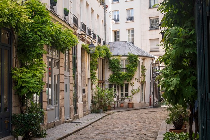 Photography workshop in Paris - A small group photo workshop in Paris that actually teaches