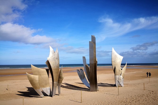 Pointe du Hoc,Omaha Beach, American Cemetery - Day trip from Paris to Normandy - National Guard Monument: a small stop with a direct battlefield meaning