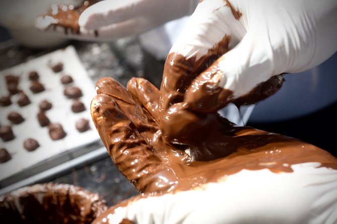 Praliné Rocher Chocolate making class in Paris (collective) - The Hands-On Workshop: Rolling Hazelnut Rochers Like a Pro