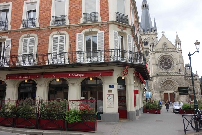 Private 10-hour round transfer to Champagne Epernay from Paris. Best offer! - Epernay Stops: Moet Chandon and Mercier in Champagne’s Home Base