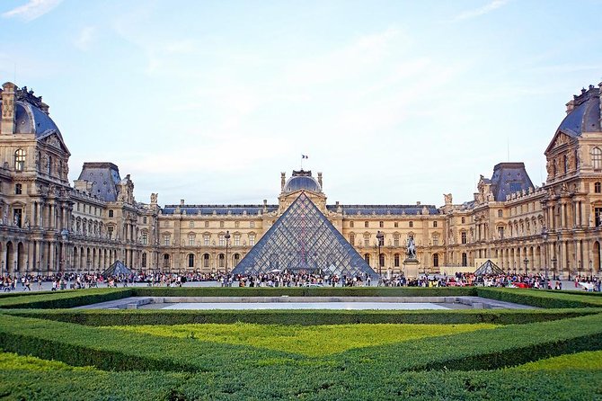 Private 3-hour tour in Louvre Museum with official tour guide - Price and value: what $345.51 per person really buys
