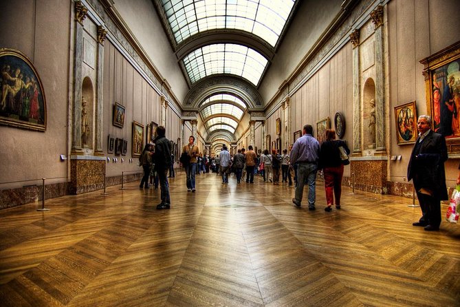 Private 3-hour tour in Louvre Museum with official tour guide - Included versus not included: plan your day accordingly