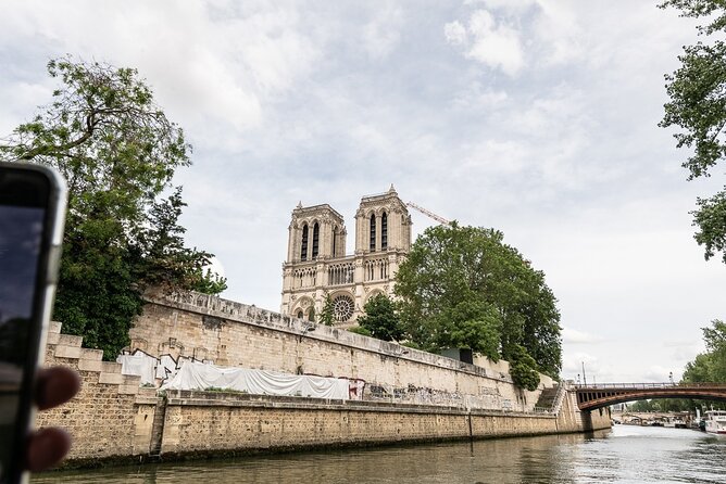 Private Boat Trip in Paris - Stop 1: Eiffel Tower views, no admission ticket