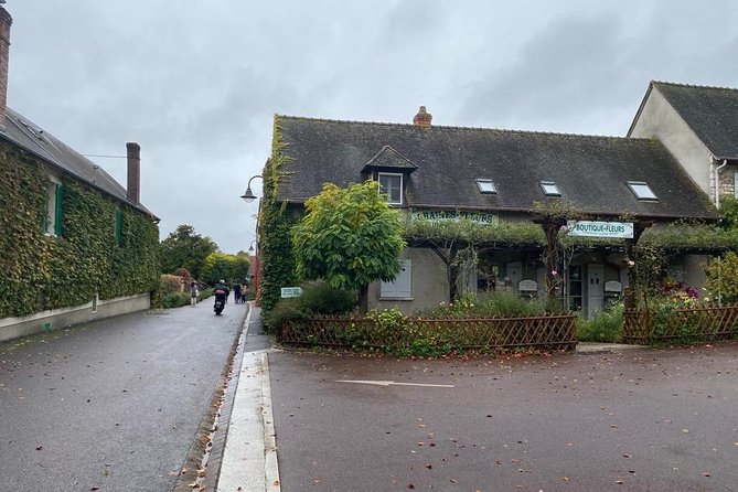 Private Car Trip to Giverny Garden from Paris - The real time test: how the 4-hour window plays out
