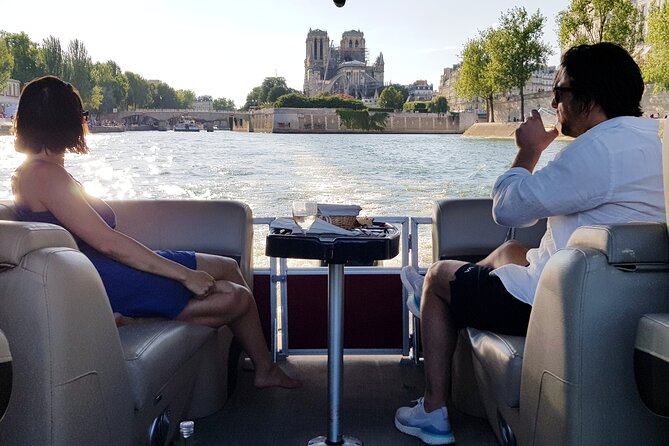 Private cruise with Paris water way - Getting on board at Quai François Mitterrand (and why that matters)