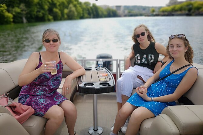 Private cruise with Paris water way - Louvre from the river: the museum as a city centerpiece