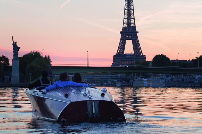 Private Cruises in the Heart of Paris - The boat and comfort details that actually affect your photos