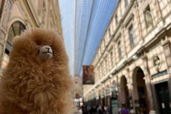 Private Day Trip Brussels from Paris with Chocolate/Beer Tasting - Manneken Pis: the quick stop that still feels iconic