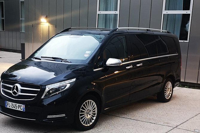 Private Driver Airport Paris - Private Airport Transfers in Paris: Why a Car Changes the First Hour