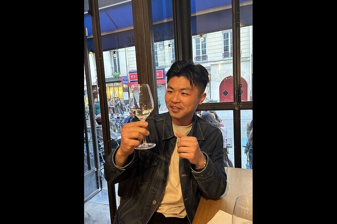 Private French Wine Tasting with a Certified Expert in Montmartre - Montmartre Meeting Point: Pl. du Tertre Is Worth It, But Go Early