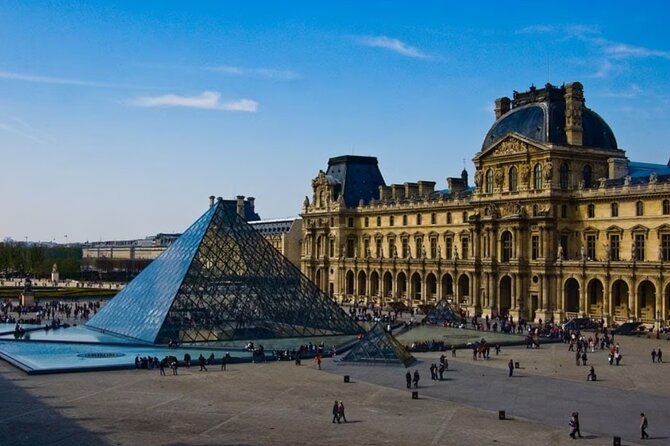 Private Full Day Paris trip including Louvre and Versailles with Pickup - Eiffel Tower Photo Stop: What You Get and What You Don’t