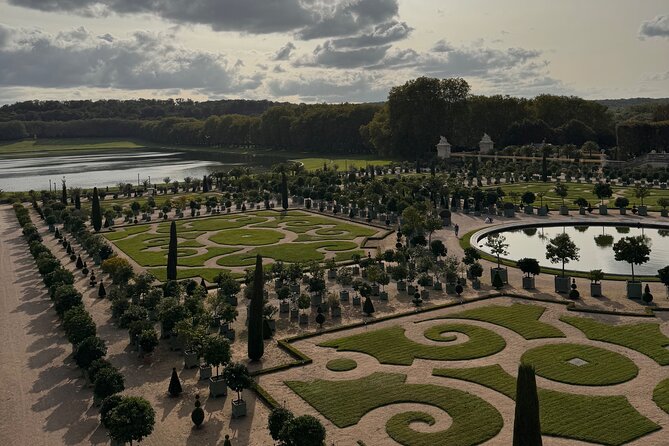 Private Full Day Tour to Versailles and Giverny from Paris with Hotel Pick Up - Private Vehicle Comfort, Weather Protection, and Driver Trust