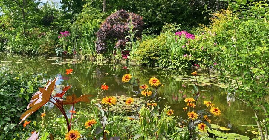 Private Giverny Monet’s House & Gardens Trip from Paris - The ride to Normandy: 70 km, about 1.5 hours each way