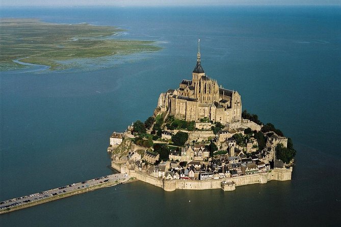 Private Guided Day Tour of Mont St-Michel from Paris - Abbaye du Mont-Saint-Michel, what a guided tour should cover