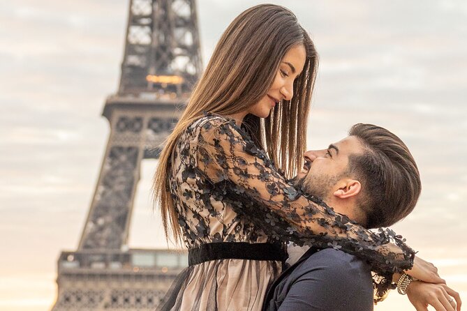 Private Guided Professional Photoshoot by the Eiffel Tower - Timing, Crowds, and Weather Around the Eiffel Tower