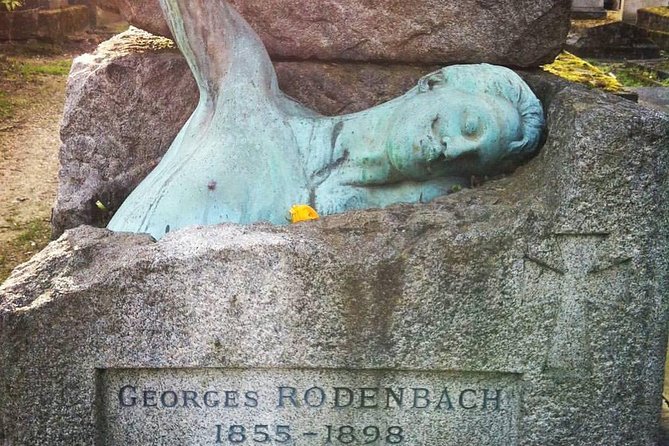 Private Guided Tour to Père Lachaise Cemetery in Paris - Should you book this private Père Lachaise tour?