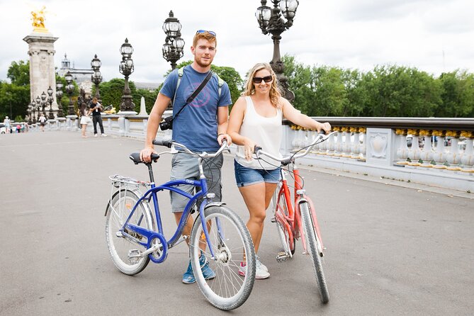 Private Highlights of Paris Bike Tour - Eiffel Tower photo moments, plus a better viewpoint mindset