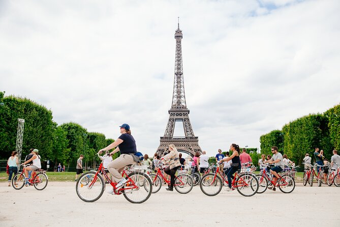 Private Highlights of Paris Bike Tour - Les Invalides, Military History Told Through What You See