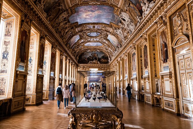 Private Louvre Museum Guided Tour - Timed entry included - Royal jewels and what you’re really paying attention to