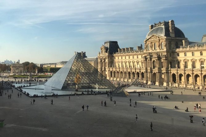 Private Louvre Teens Tour - The best part: turning the Louvre into a game your teens want
