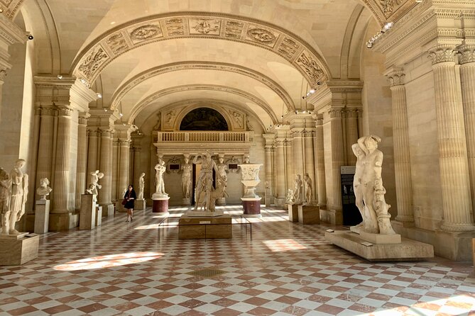 PRIVATE Louvre Wonders & Hidden Treasures Visit - The Louvre, without the overload