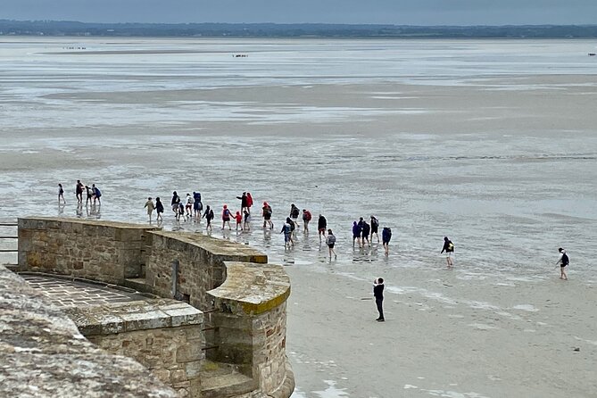 Private Mont Saint-Michel, Normandy D-Day Express trip from Paris - Omaha Beach and the Signal Monument: short, but focused